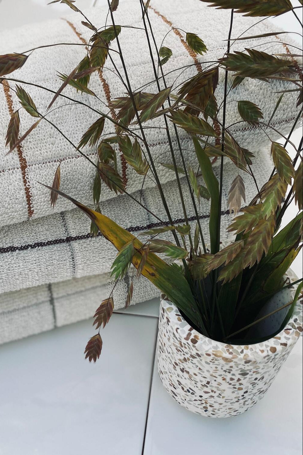 Terrazzo vase - natural